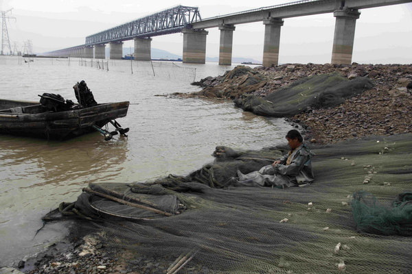 The perils of Poyang Lake strike again