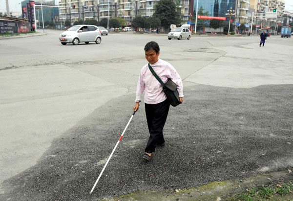 Blind woman's 40 year career delivering papers