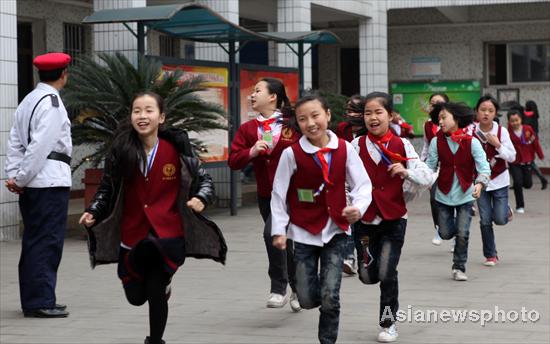 Students taught safety tips on Security Education Day