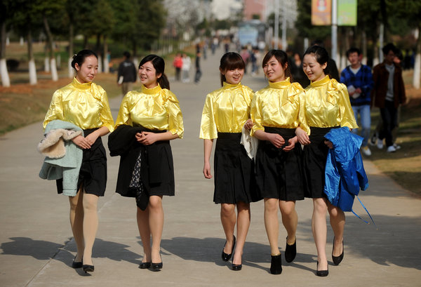 Students learn to behave as ladies in C China