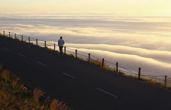 Seasonal fog shrouds Cape Town