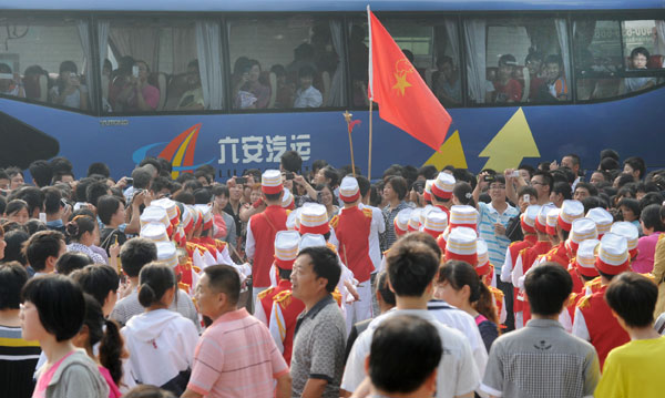 Test takers get festive send-off in E China