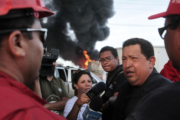 Chavez visits Amuay refinery