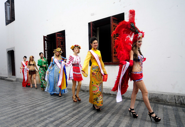 A whole world of dresses in E China