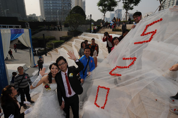 Nanning bride wears 520-meter wedding veil