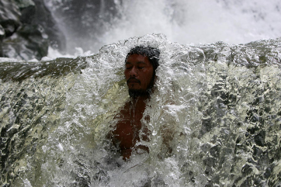 Xinhua world images of the year 2012