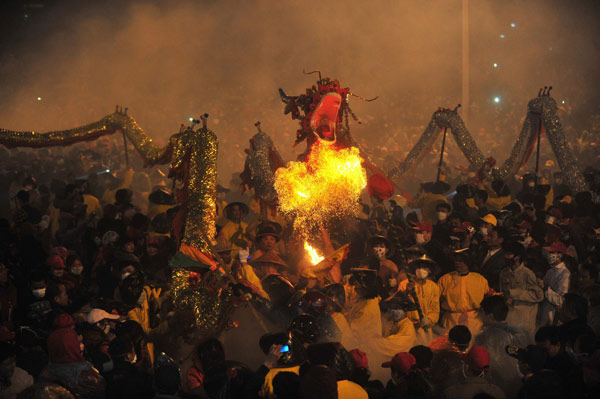 Dragons dance firestorm festival