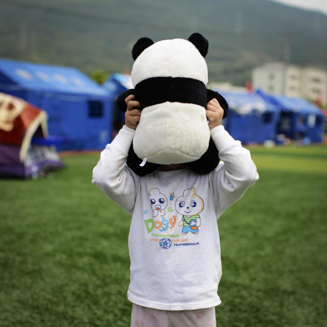 Children in quake-hit areas in Sichuan