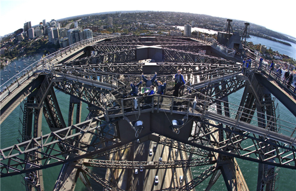 Mahjong players promote tour of Sydney Harbour Bridge