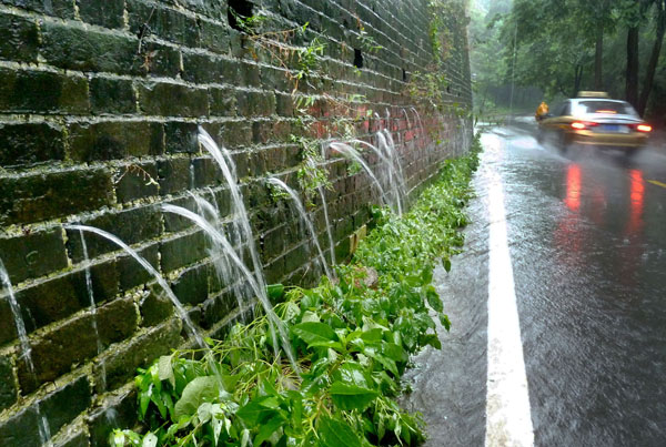 Cleanup begins following deadly floods