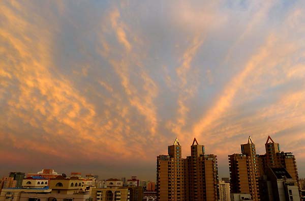 Beijing sees spectacular sunset after rain