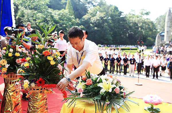 Chinese soldiers' shrine home after 71 years