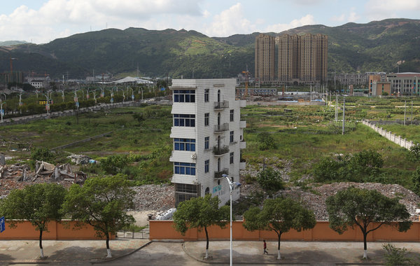 Building stands alone in East China