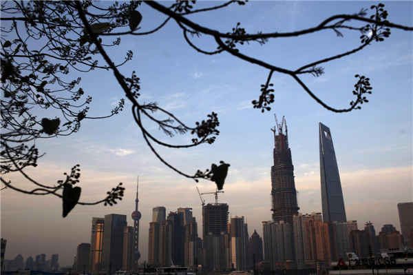 World's 2nd tallest building tops out in China