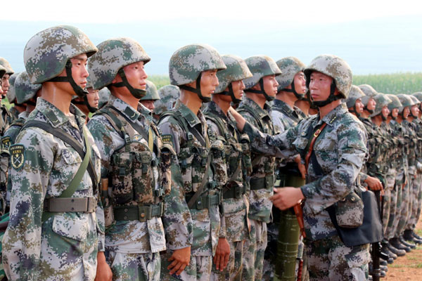 Soldiers gather for training in N China