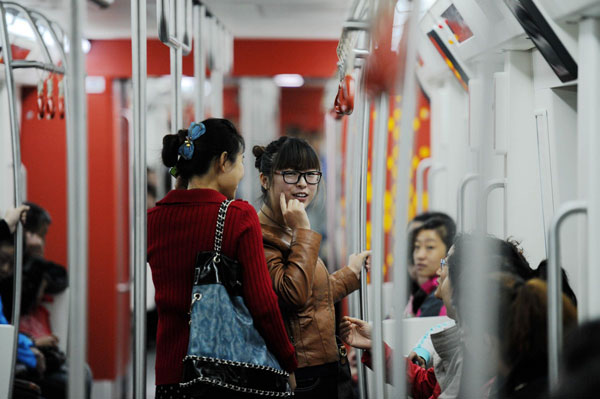 Subway line in frigid region starts trial run