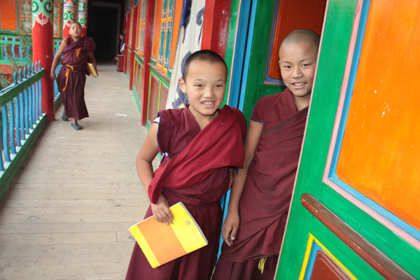 Life of monks at Dongrup Ling Monastery