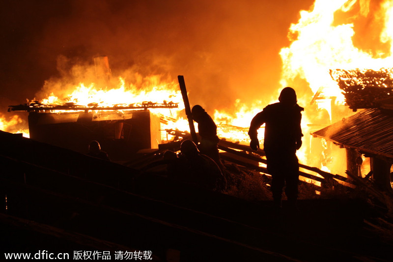 Huge loss estimated in Shangri-la fire in SW China