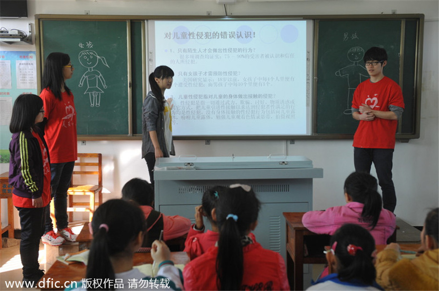 Students in S China learn how to prevent sexual assault