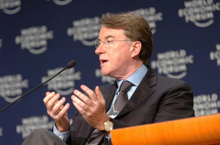 Summer Davos session discusses economic outlook