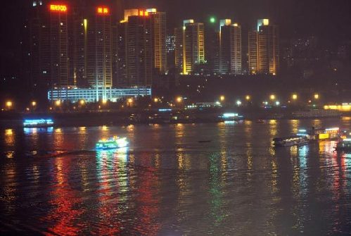 Three Gorges raises water to full capacity level