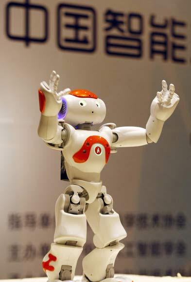 Robot shines in Hangzhou