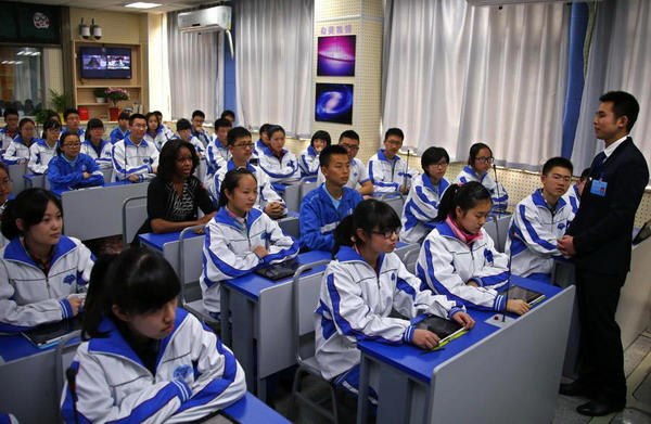 US first lady visits respected Chengdu school