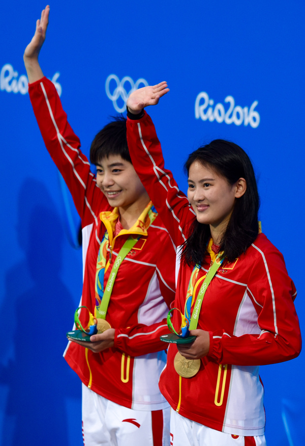 China wins gold in women's 10 meter synchronized diving