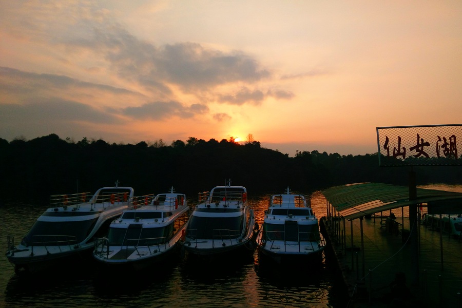 Fairy Lake entices tourists to Xinyu city