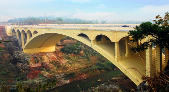 LNA Longmen Bridge opens for traffic