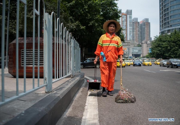 Heat wave scorches SW China's Chongqing