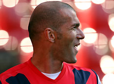 France's Zinedine Zidane is seen during a training session in Cologne June 22, 2006. France will face Togo on Friday in the first phase of the soccer World Cup in Germany . 