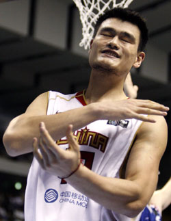 Yao rebukes: eight men play against we five!