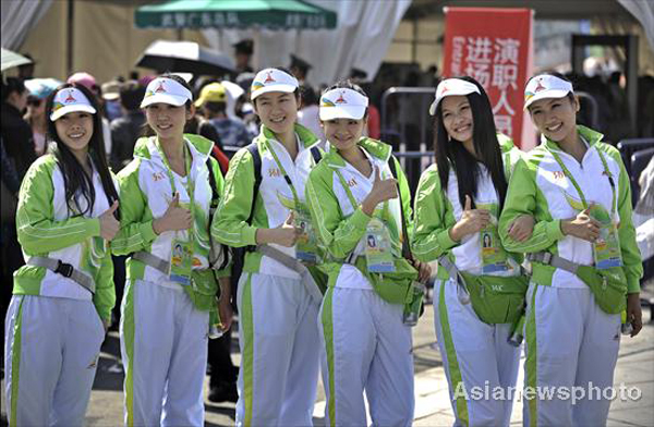 Asian Games: volunteers, performers and tourists