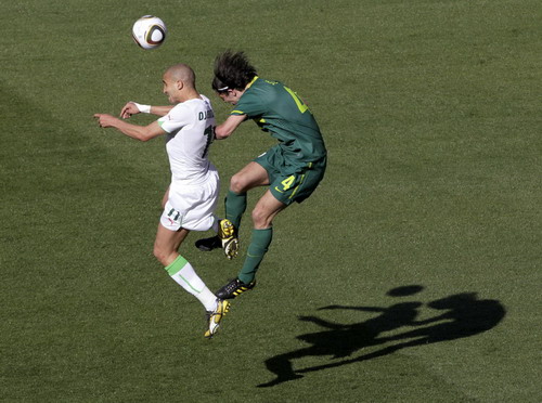 Slovenia beats 10-man Algeria 1-0 in World Cup