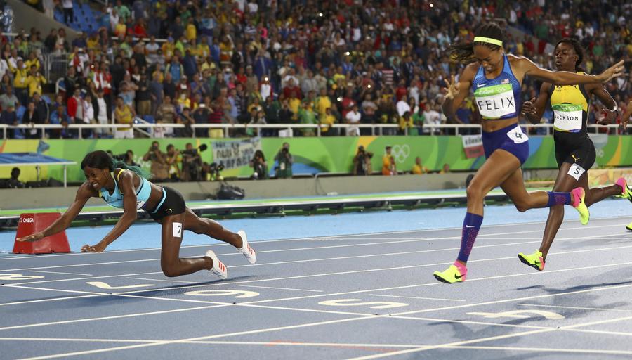 Miller dives over line to win women's 400m Olympic gold