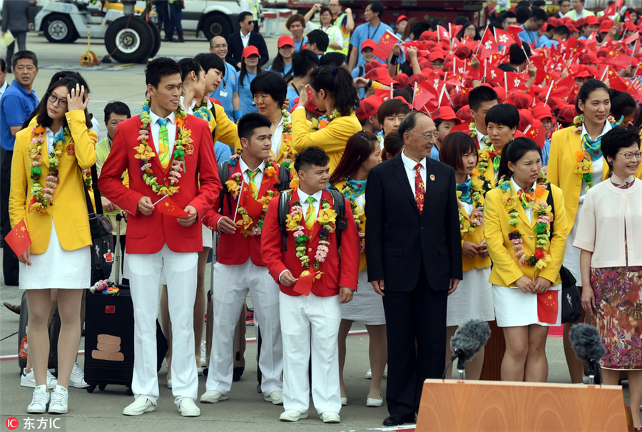 Mainland Olympians receive red carpet welcome in HK