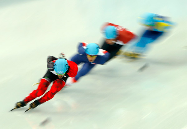 China takes first Sochi medal on short track