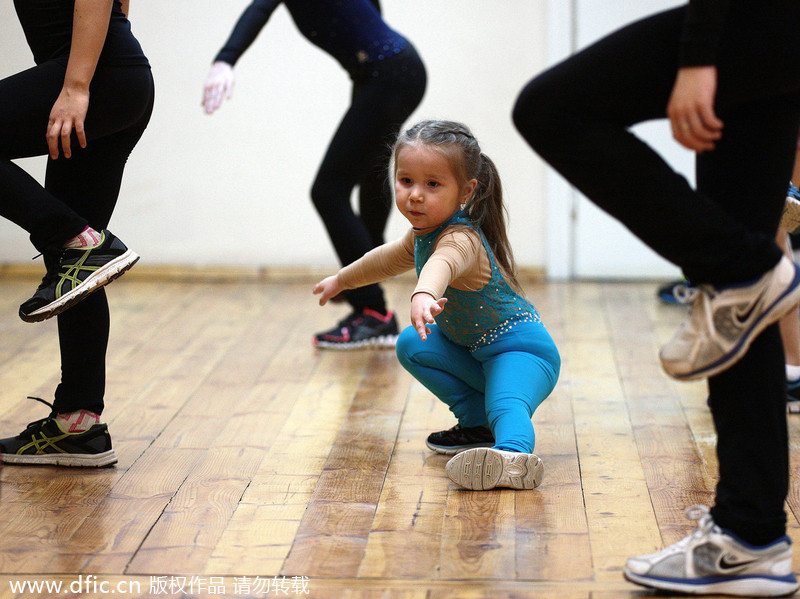 3-year-old Russian strives for figure skating dream