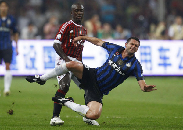 Milan edge out Inter in Super Cup