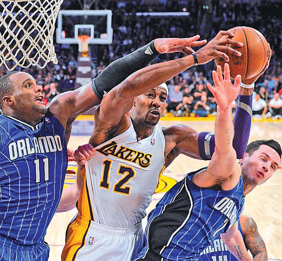 Orlando beats Howard's Lakers in unhappy reunion