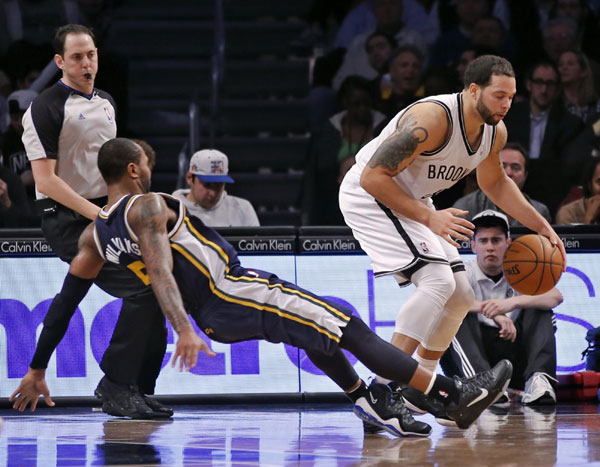 Slumping Nets fall to Jazz at home, 92-90