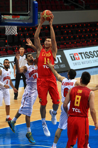 Yi Jianlian storms back to help China crush Bahrain