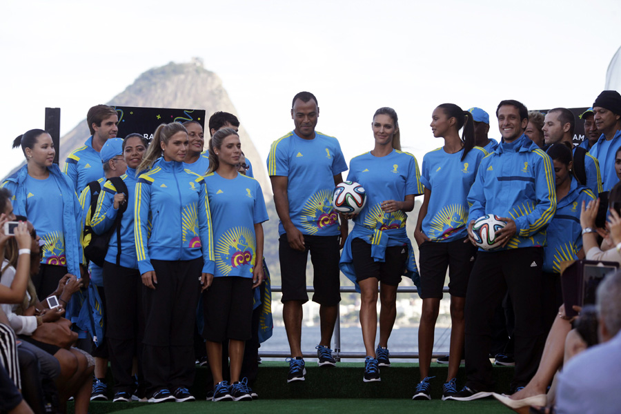 Uniforms unveiled for World Cup 2014 volunteers