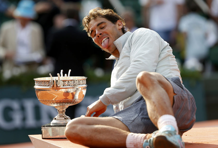 Claycourt machine Nadal reaches cloud nine in Paris