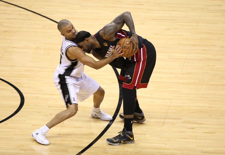 Spurs beat Heat 104-87 in Game 5 to win NBA title