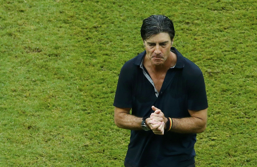 Klinsmann, Loew nurse US, Germany to KO stage