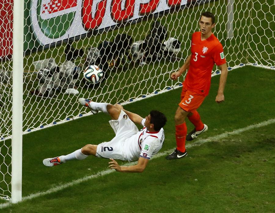 Netherlands beats Costa Rica in penalty shootout