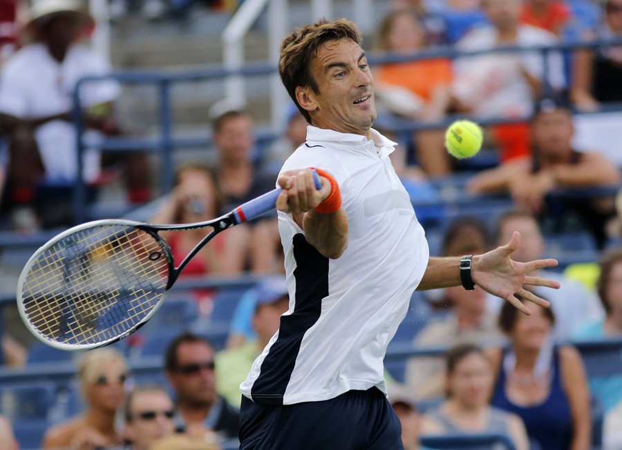 US Open day 8: Djokovic tops Kohlschreiber into quarters