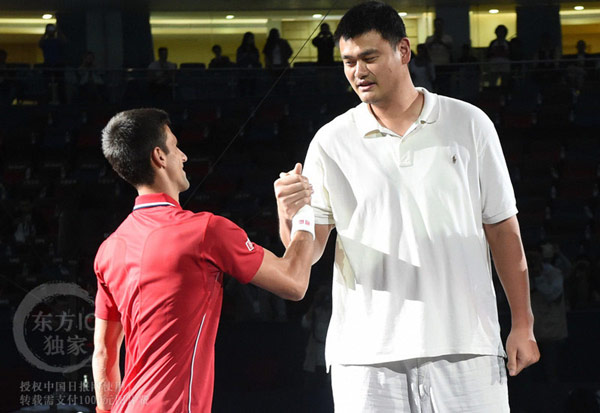 Djokovic delights his fans at Shanghai Masters